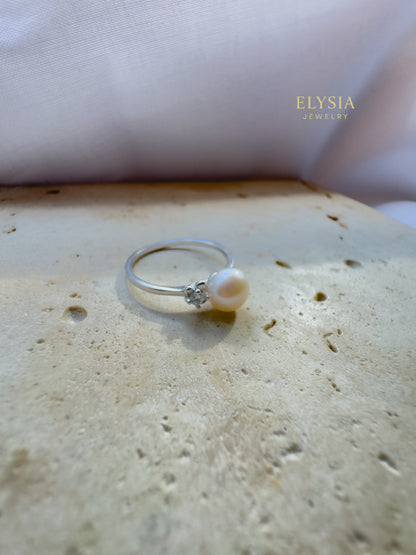Ring with Pearl