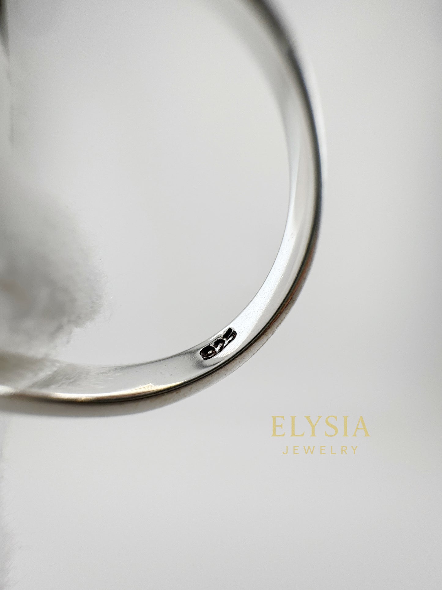 V-Shine 925 Silver Ring