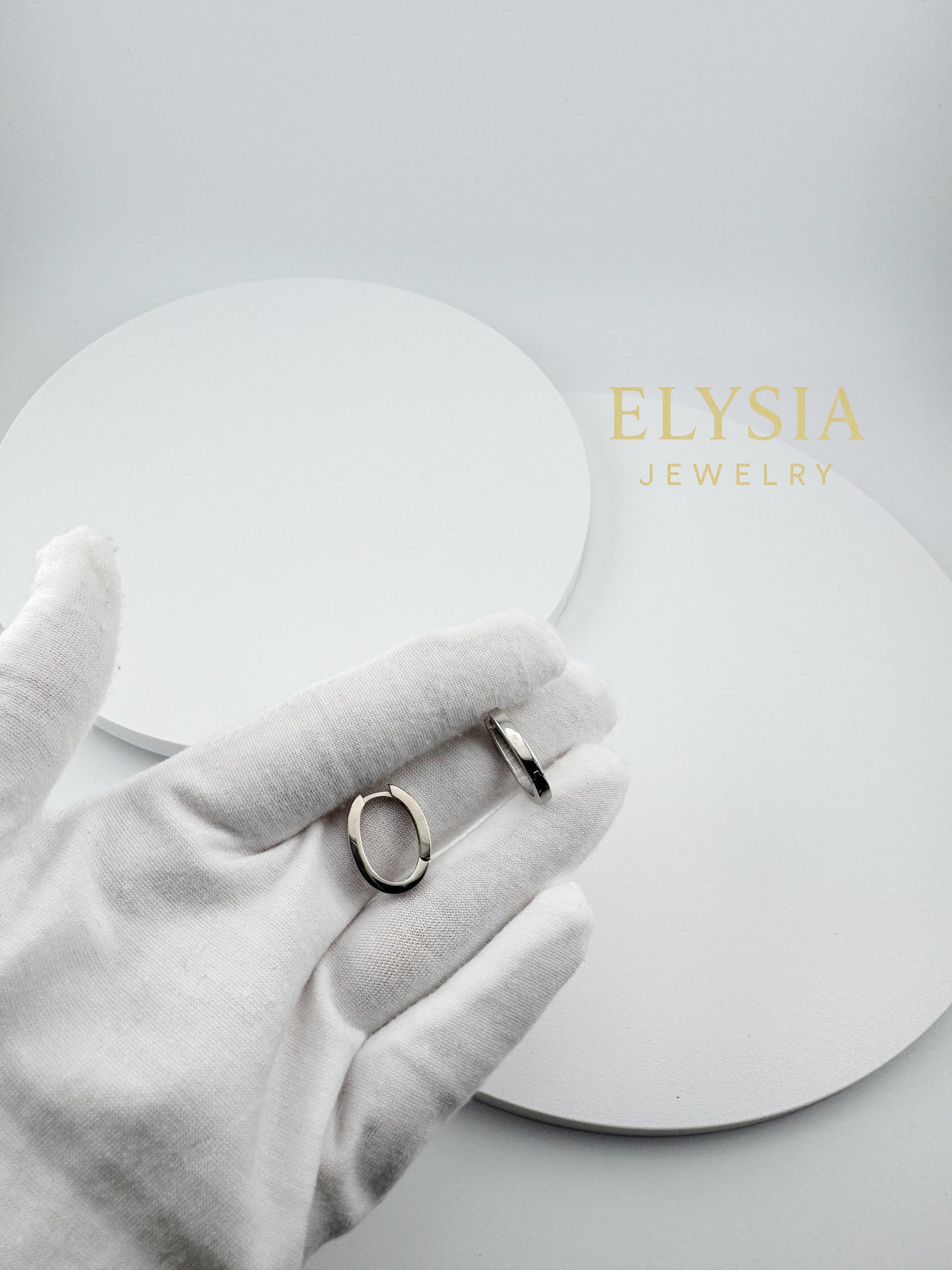 Minimal Oval Hoop Earrings – 925 Sterling Silver | Gold-Plated Option