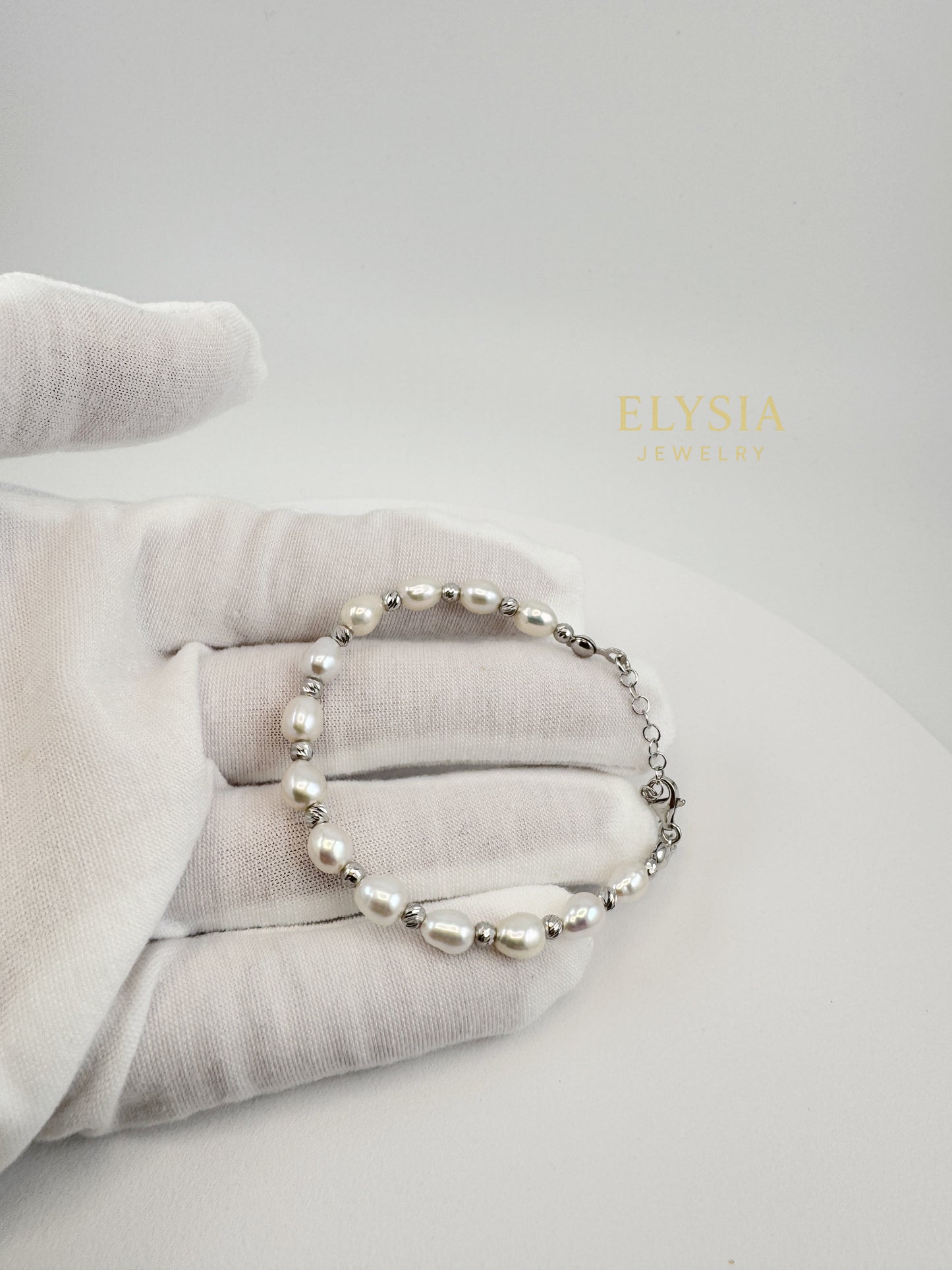 Dual-Tone Freshwater Pearl Bracelet-925 Silver & Gold Accents | Elysia Jewelry