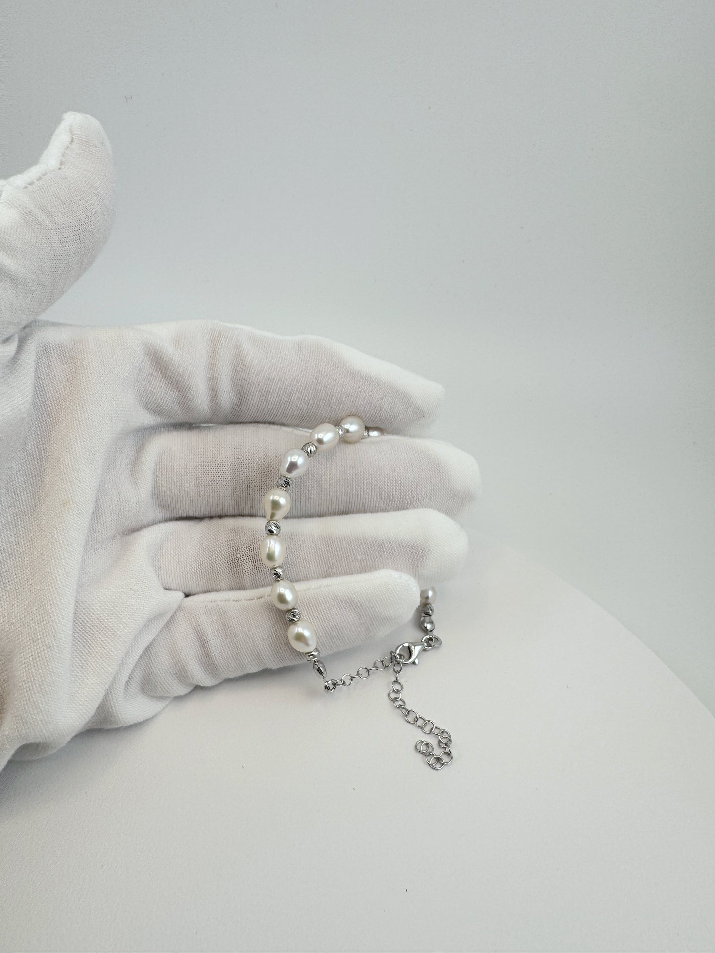 Dual-Tone Freshwater Pearl Bracelet-925 Silver & Gold Accents | Elysia Jewelry