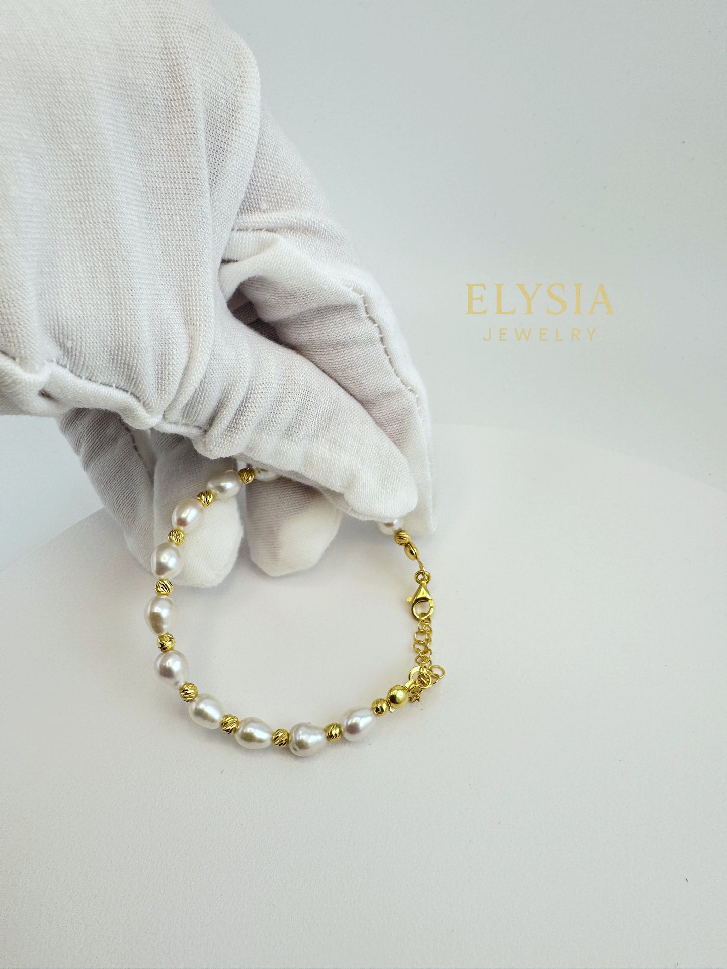 Dual-Tone Freshwater Pearl Bracelet-925 Silver & Gold Accents | Elysia Jewelry